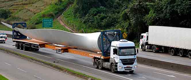 como-fazer-transporte-de-cargas-indivisíveis Como fazer transporte de cargas indivisíveis? Na imagem, vemos caminhão transportando um exemplo de carga indivisível